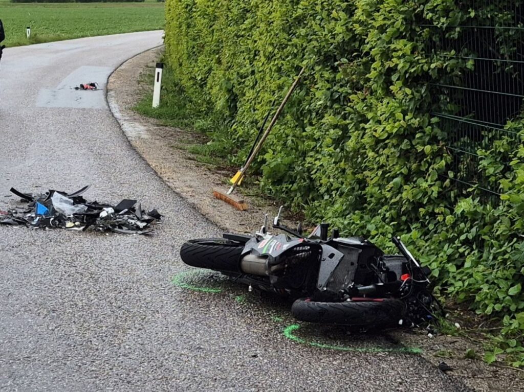 T1 - VERKEHRSUNFALL IN ZINSENHOF